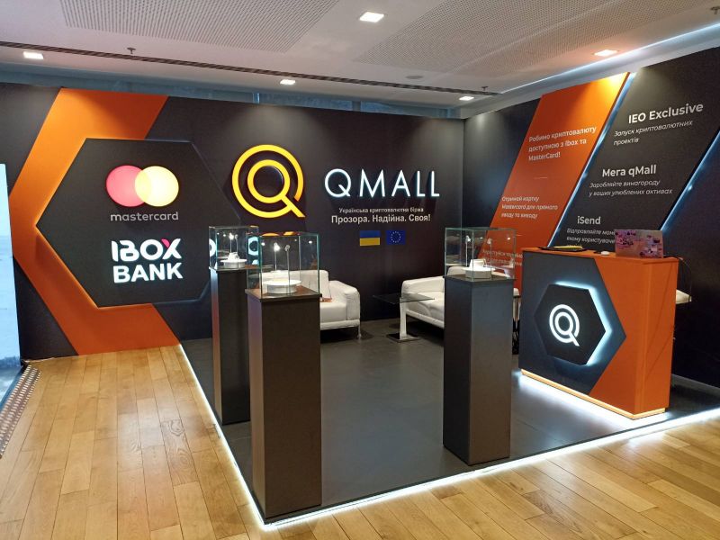 Qmall stand